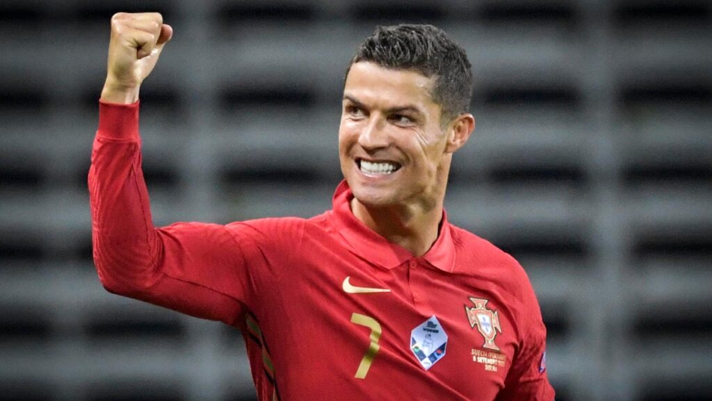 Cristiano Ronaldo got a new Bugatti for 9,5 million € (PHOTO)