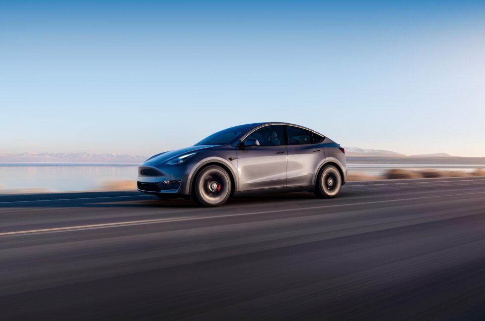 Rumor: Tesla Model Y Standard Range AWD Powered By 4680 Cells? (PHOTO & VIDEO)