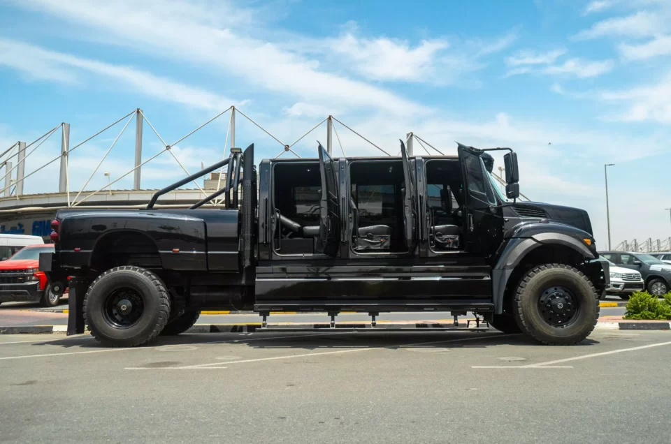 The largest pickup truck in the world (VIDEO)