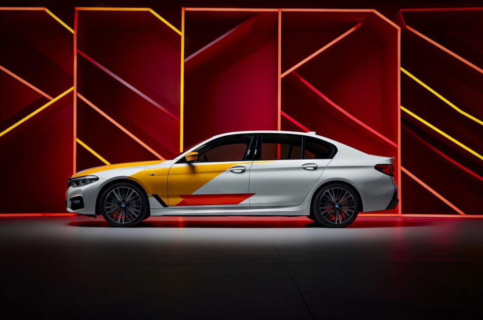 BMW Cars will be Able to Change the Body Color at the Request of the Owner (PHOTO)