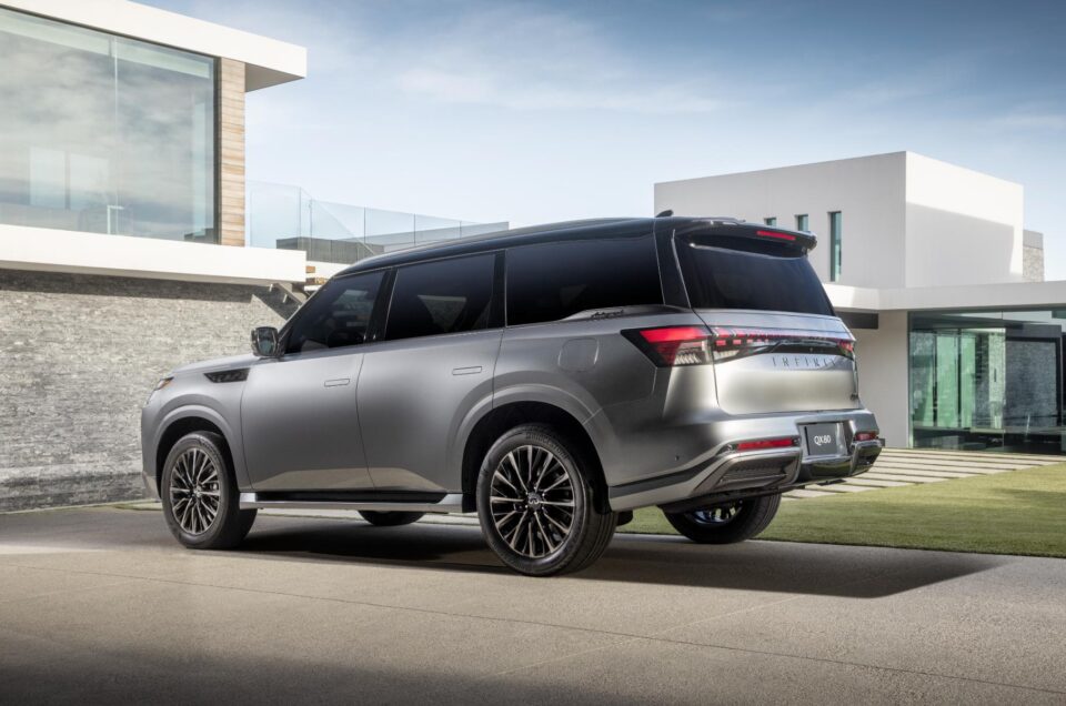 Infiniti Introduced a New Generation of SUV (PHOTO & VIDEO)