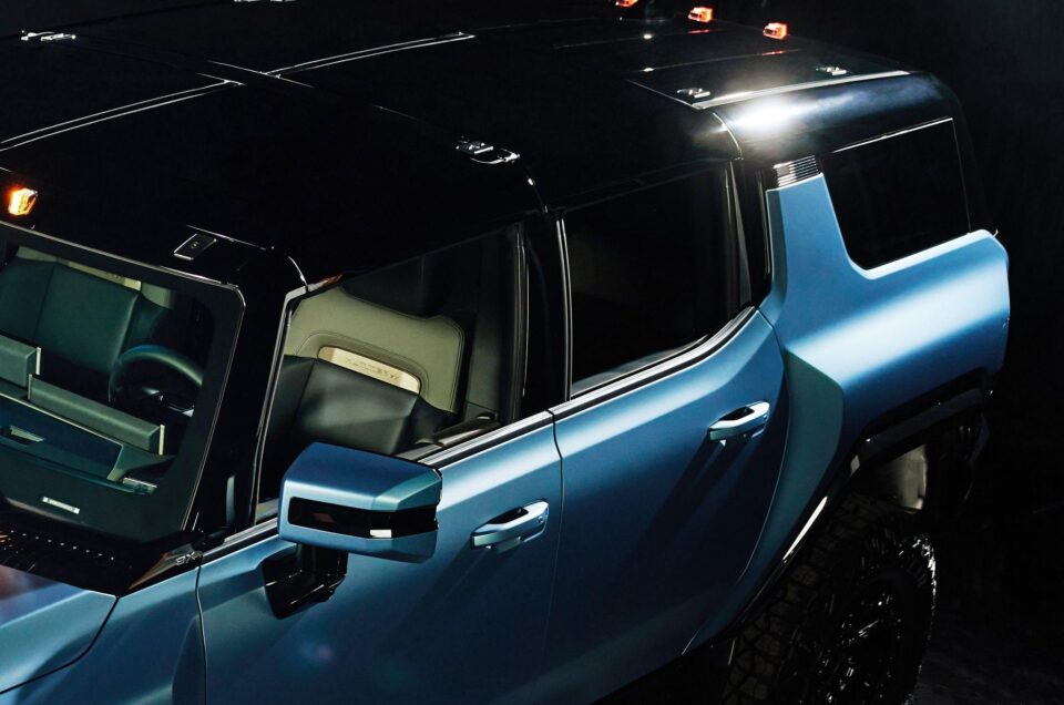 GMC Began Selling the “Space” HUMMER EV (PHOTO)