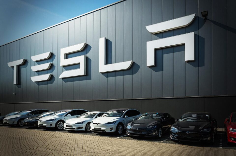 Tesla is Preparing Three New Electric Cars (PHOTO)