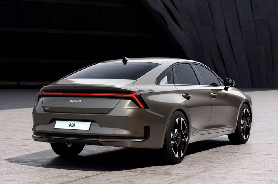 The Updated Large Sedan Kia K8 has Distinguished Itself in its Appearance & Interior (PHOTO)