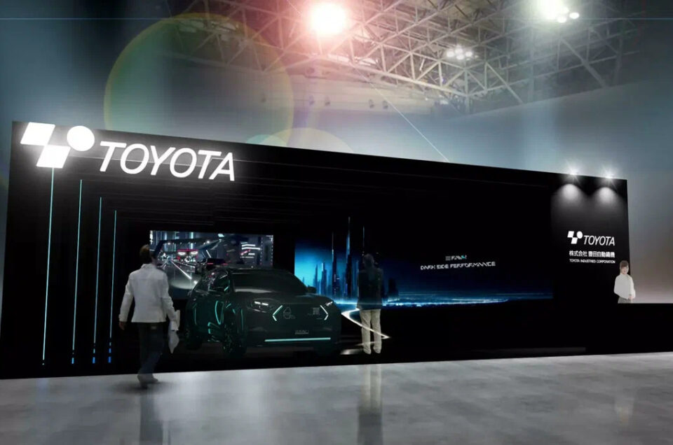 Toyota to Show ‘Fantasy’ RAV4 Dark Side Performance in Tokyo (VIDEO)