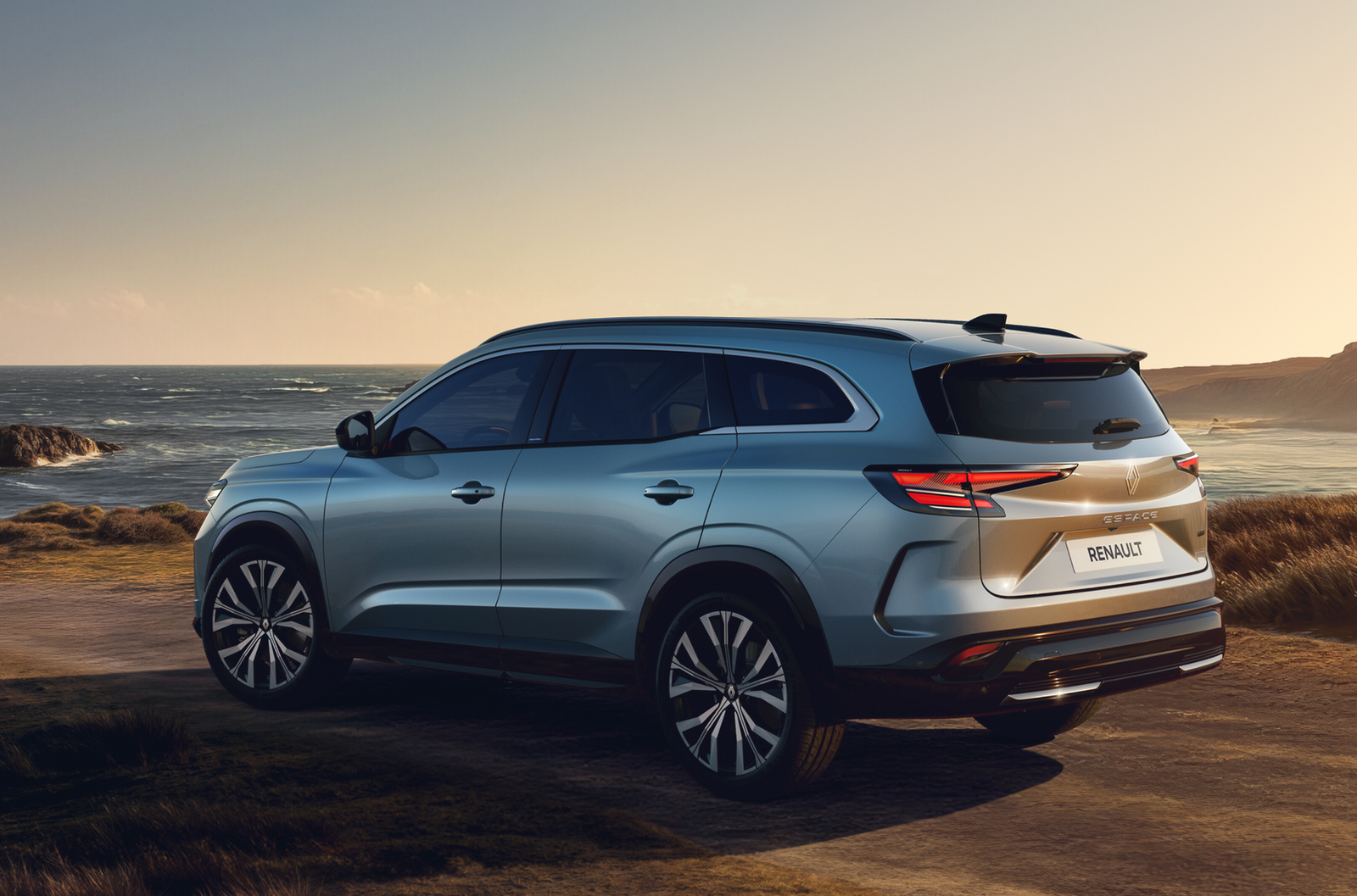 Renault has Updated the Large Crossover Espace (PHOTO & VIDEO)