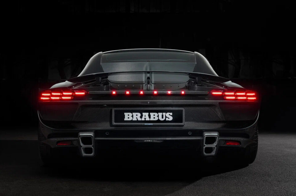 Brabus рассекретил 1000-сильный карбоновый суперкар за миллион евро